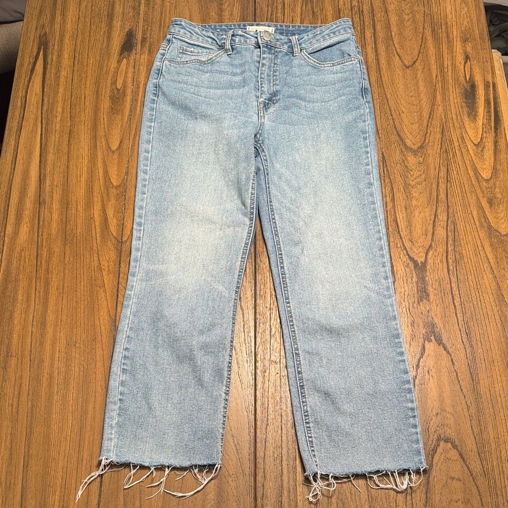 Harper Light Blue Straight Leg Jeans with Frayed Hem Sz 28